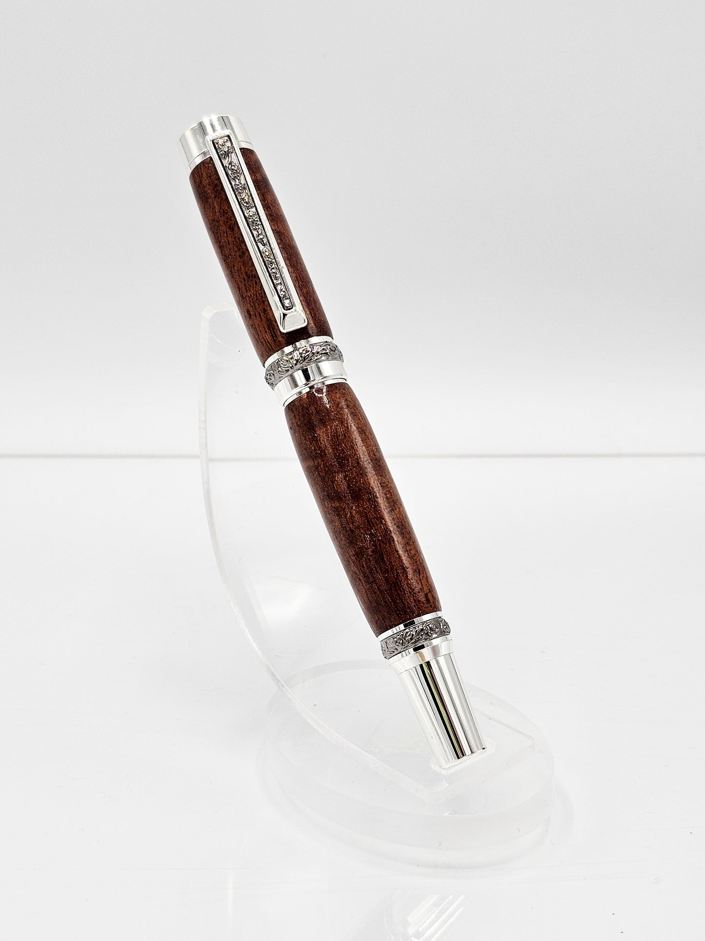 Executive Sapele Mahogany Fountain Pen - Silver with Black Titianium