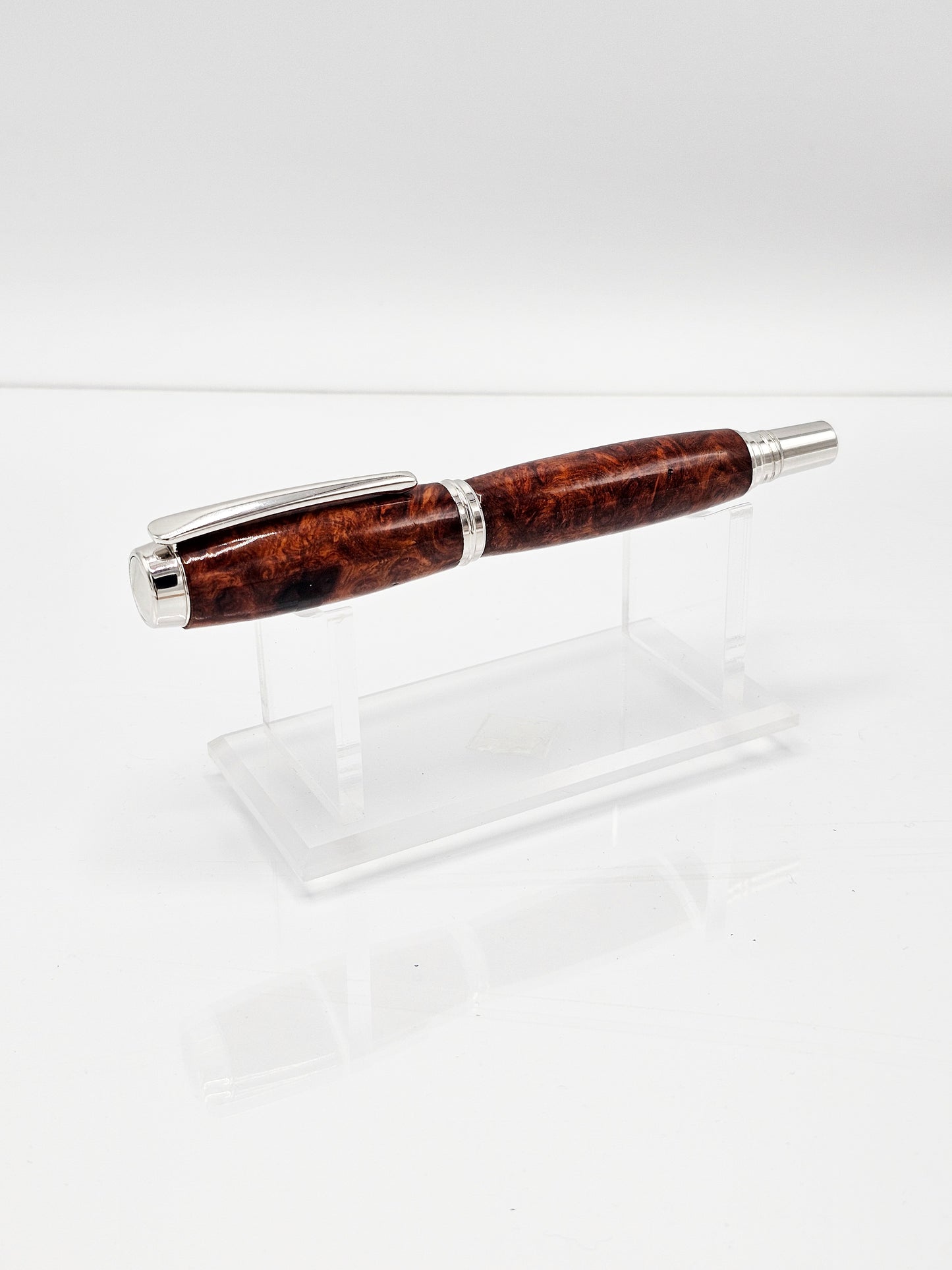 Executive Sapele Mahogany Fountain Pen - Silver with Black Titianium